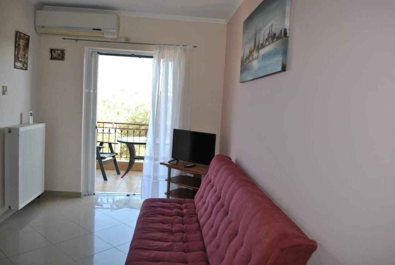 Monika Lefkada Hotel Tsoukaládhes Екстериор снимка