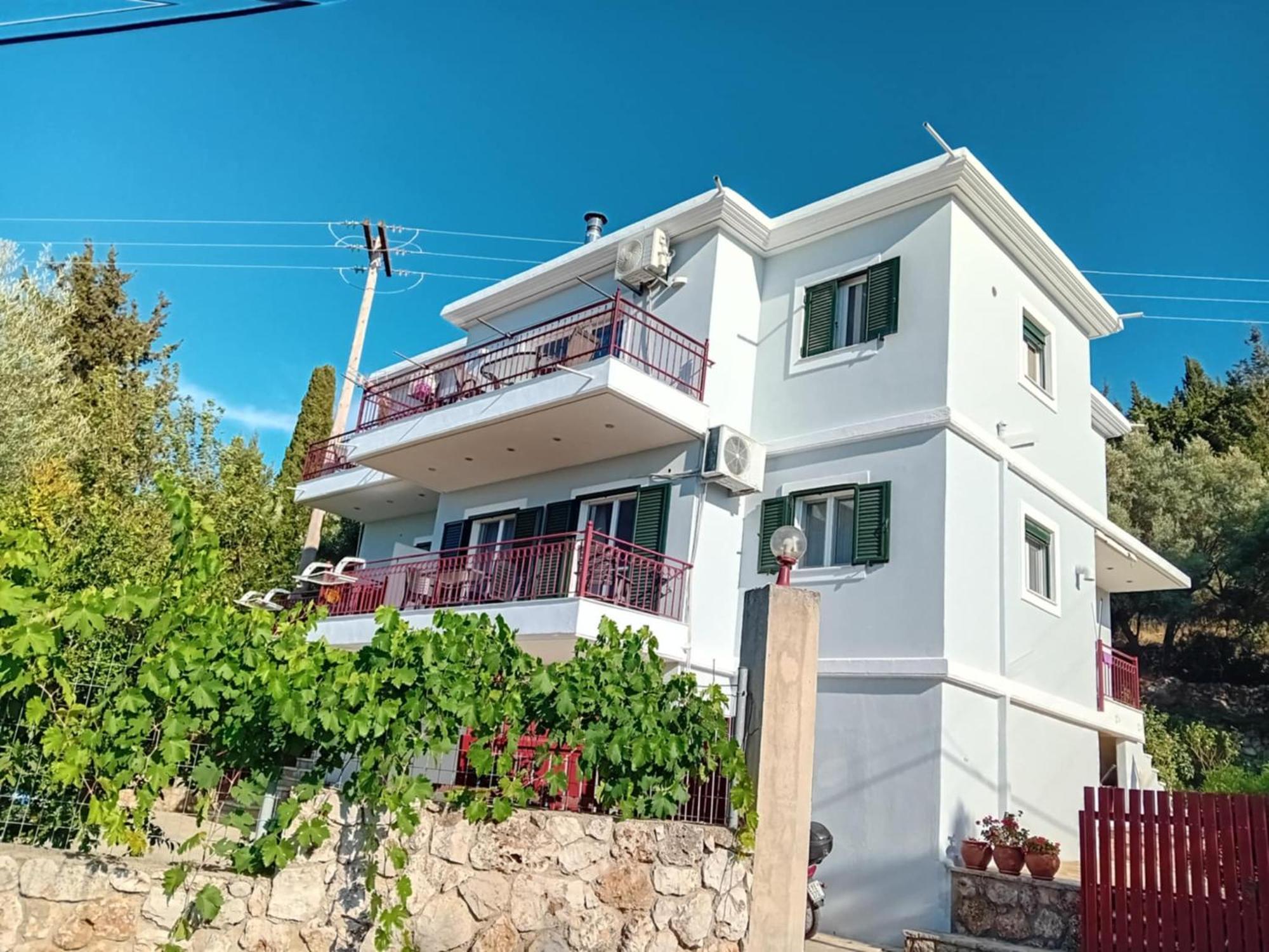 Monika Lefkada Hotel Tsoukaládhes Екстериор снимка