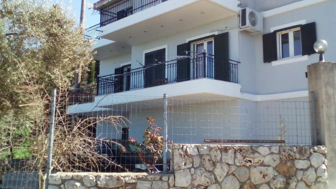 Monika Lefkada Hotel Tsoukaládhes Екстериор снимка