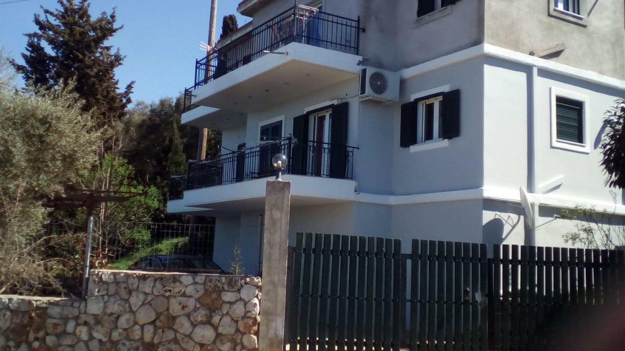 Monika Lefkada Hotel Tsoukaládhes Екстериор снимка