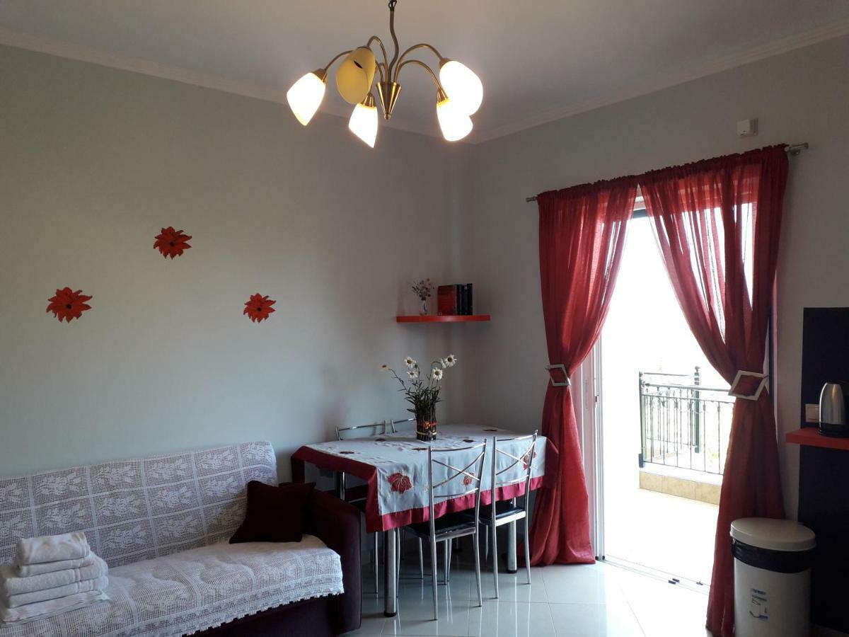 Monika Lefkada Hotel Tsoukaládhes Екстериор снимка
